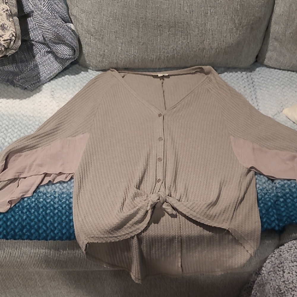 Listicle Textured Gray Knit Top